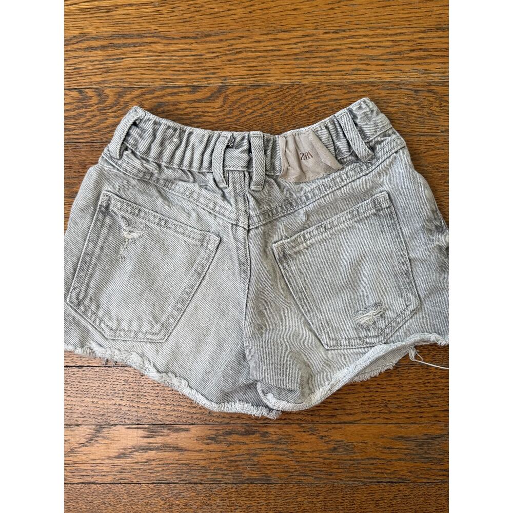 Zara Girls' Gray Denim Cut Off Shorts Size 6-7 - Picture 4 of 4